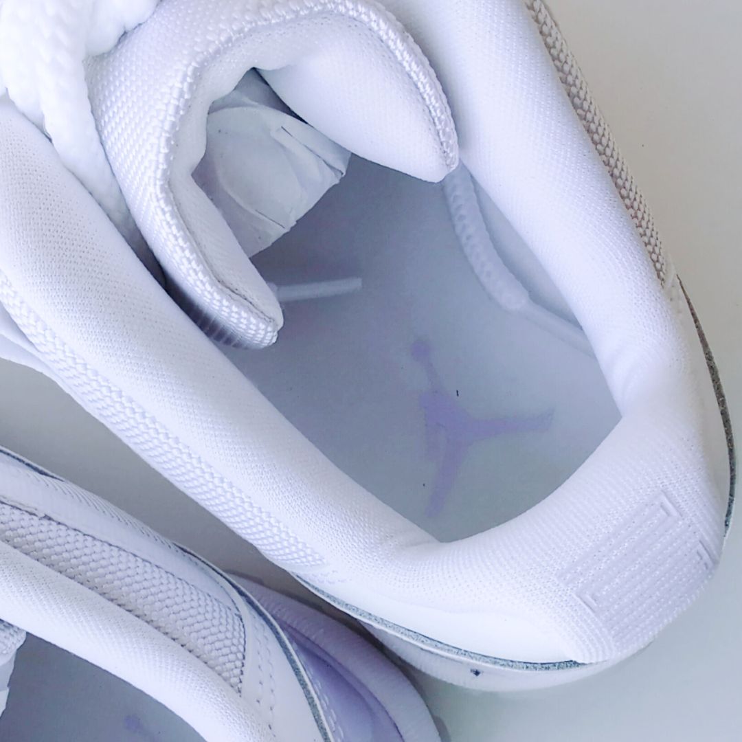 Nike WMNS Air Jordan 11 Low "Pure Violet" | 26.0cm | AH7860-101