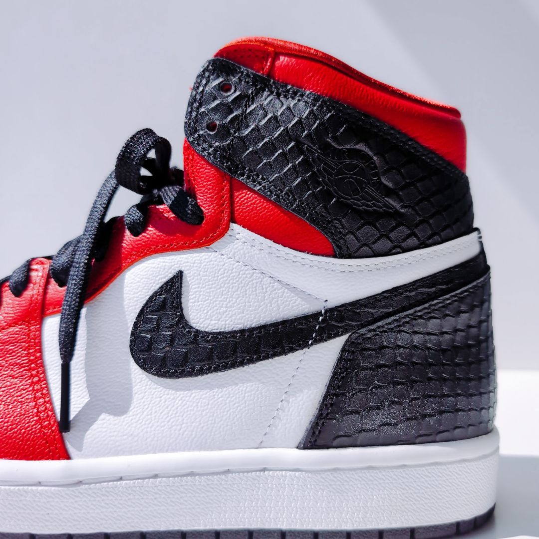 Nike Wmns Air Jordan 1 High OG "Satin Red" | 25.0cm | CD0461-601