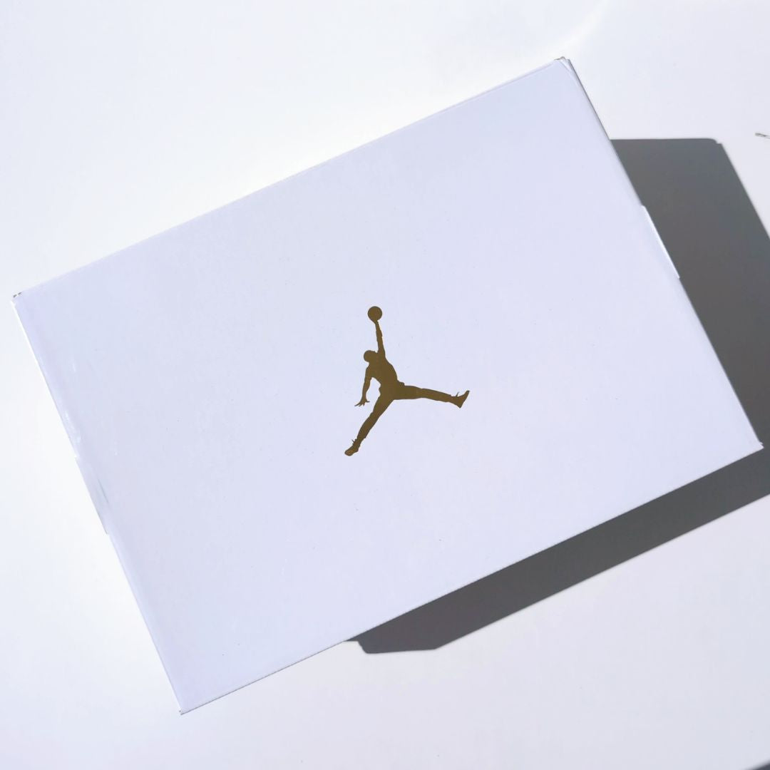 NIKE WMNS AIR JORDAN 11 LOW "CONCORD SKETCH" | 24.5cm | AH7860-100