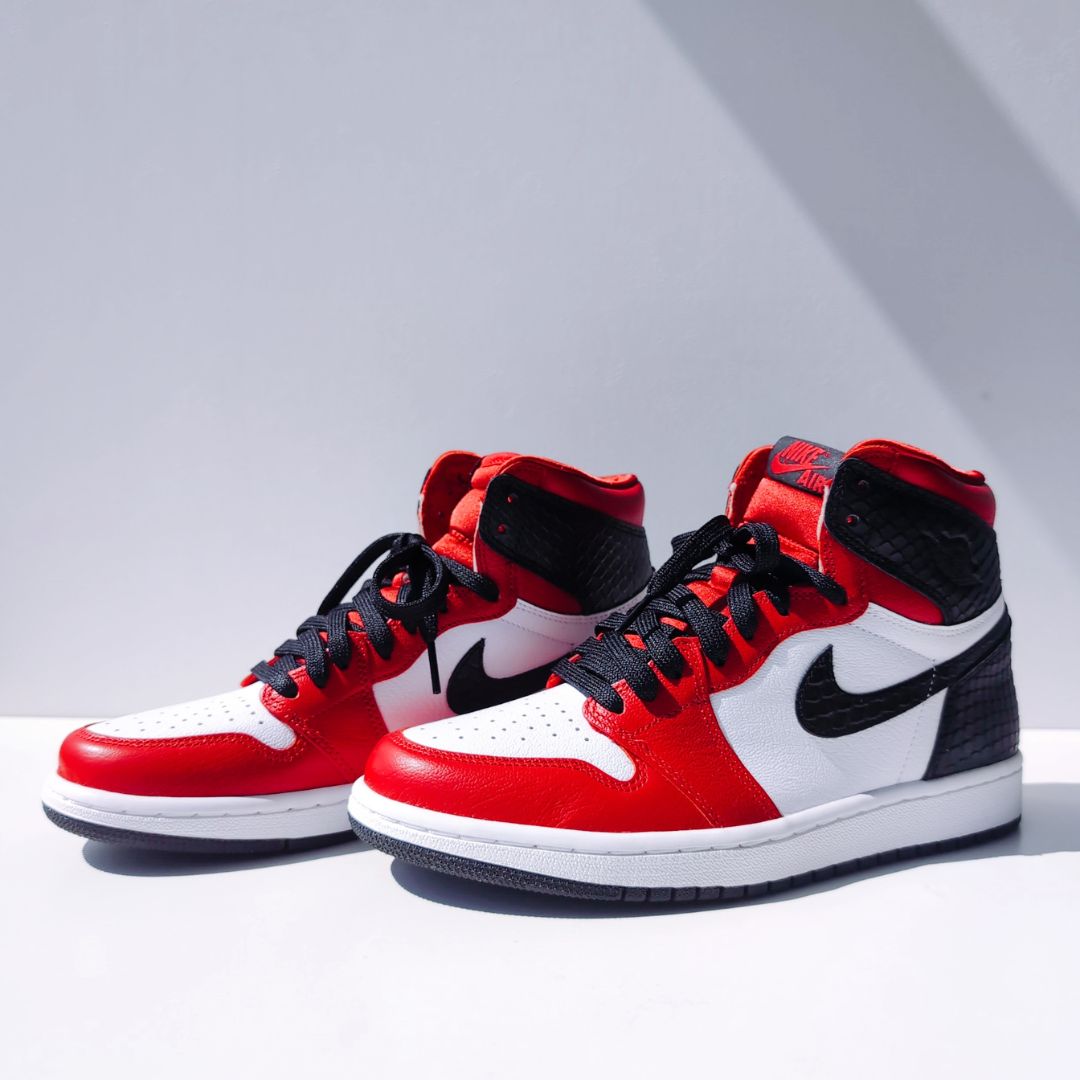 Nike WMNS Air Jordan 1 High OG Satin Red | 25.0cm | CD0461-601