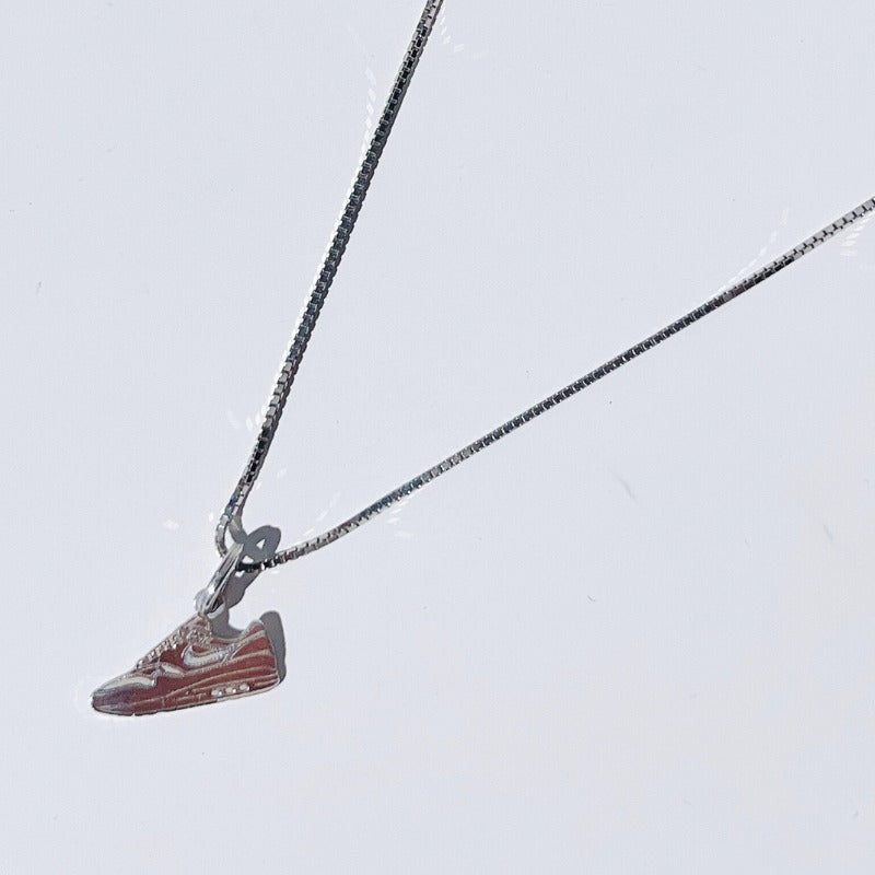 「SNEAKER TRIBUTE NEAKLACE」スニーカーチャームネックレス : AIR MAX 1 TRIBUTE / SILVER シルバー