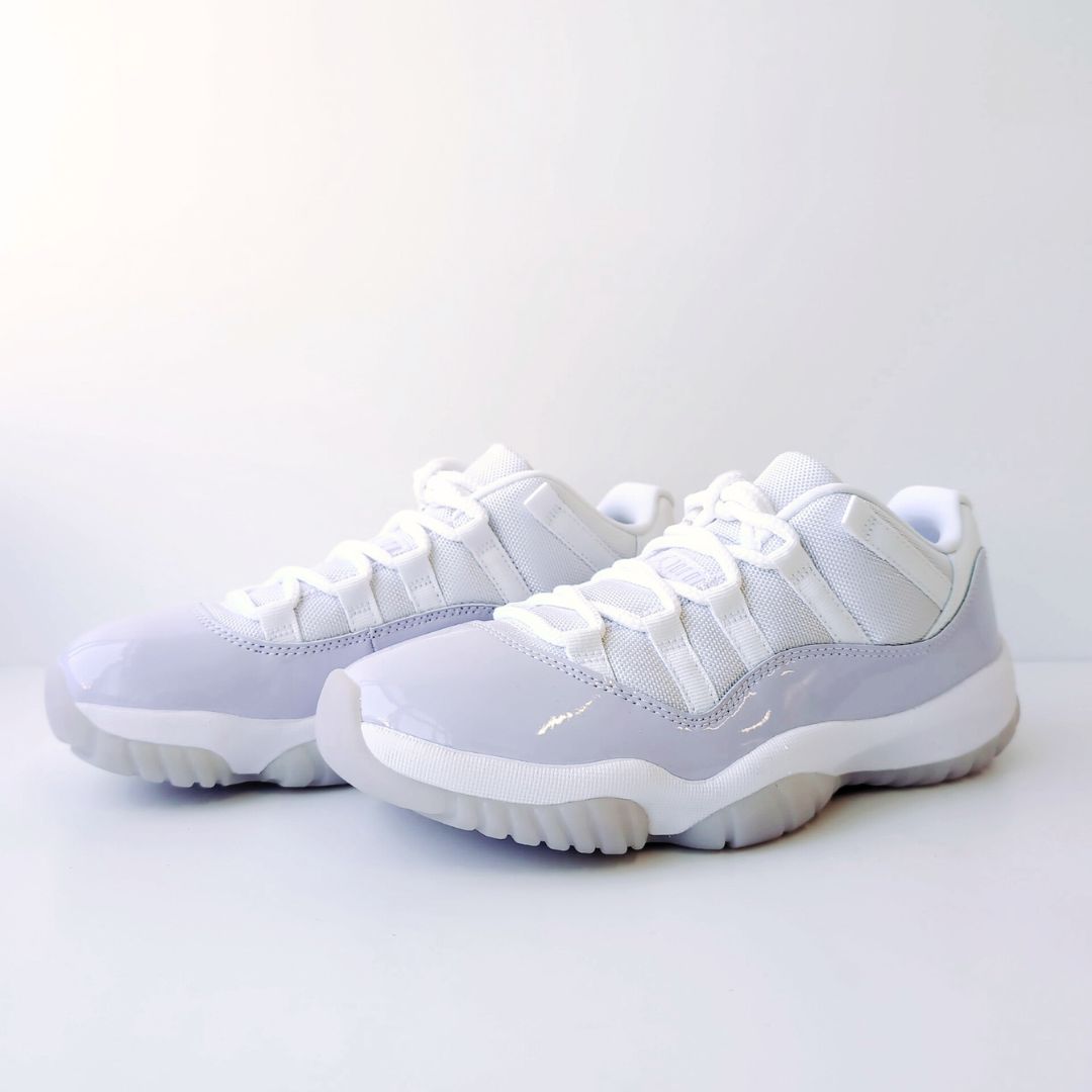 Nike WMNS Air Jordan 11 Low "Pure Violet" | 26.0cm | AH7860-101