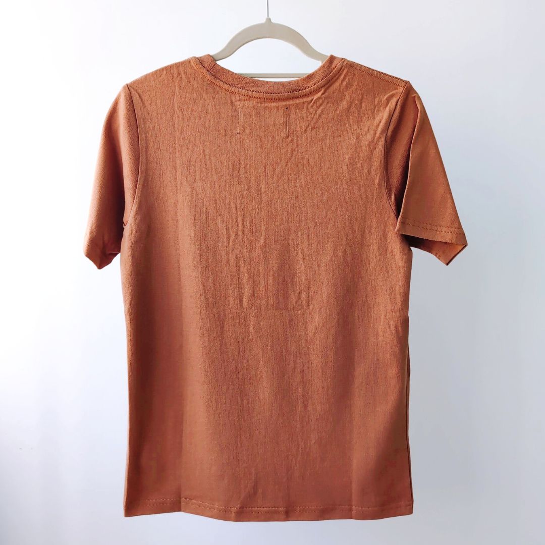 『Awake NY × Peanuts Kids Headphones Tee』ヘッドホンスヌーピー 半袖Tシャツ : ブラウン
