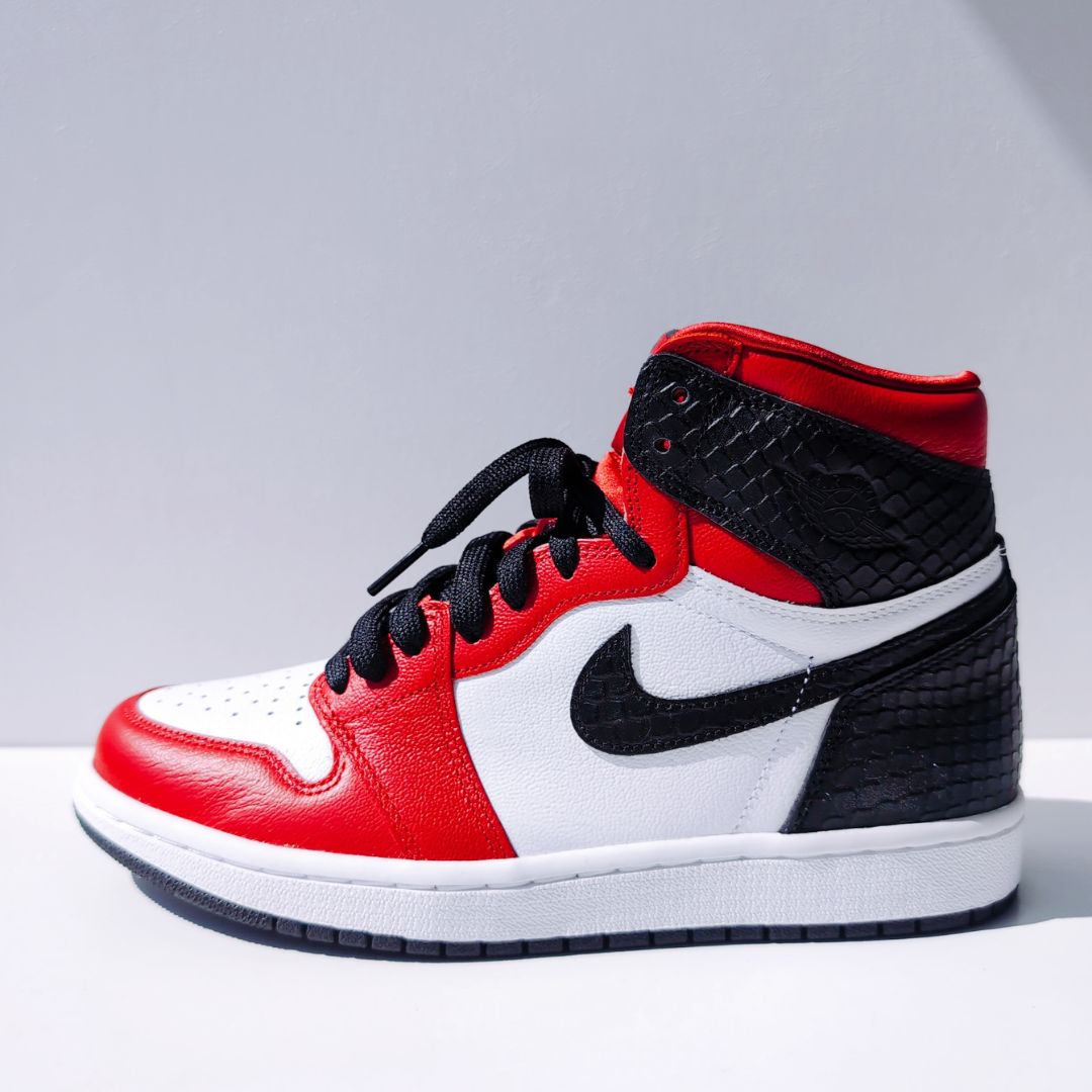 Nike Wmns Air Jordan 1 High OG "Satin Red" | 25.0cm | CD0461-601