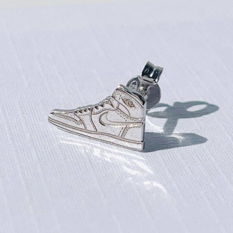「SNEAKER TRIBUTE EARRINGS」スニーカーチャーム ピアス : SNEAKER TRIBUTE / SILVER シルバー