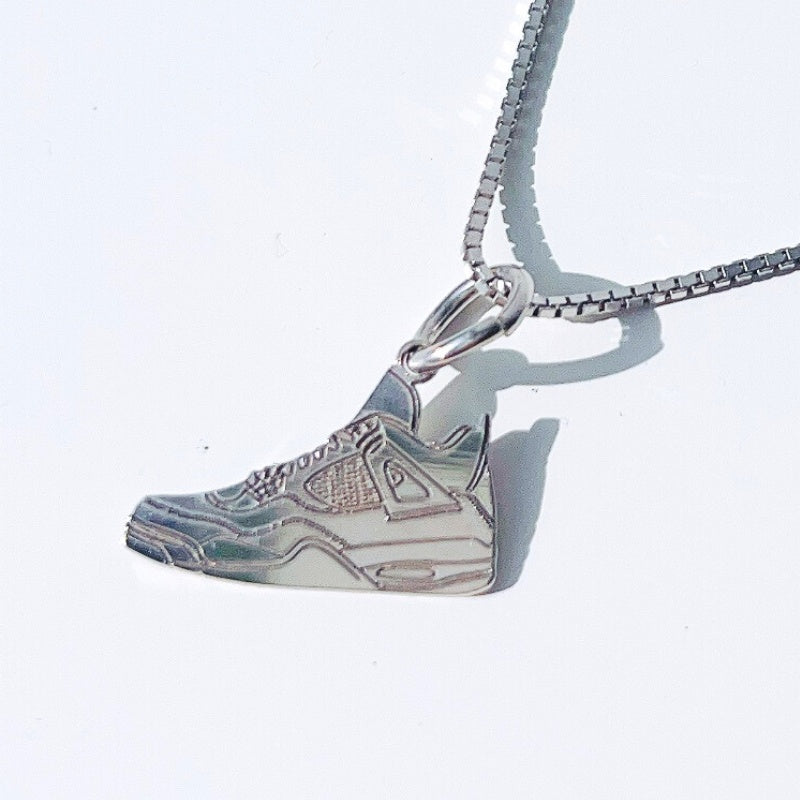 「SNEAKER TRIBUTE NEAKLACE」スニーカーチャームネックレス : Air Jordan 4 TRIBUTE / SILVER シルバー