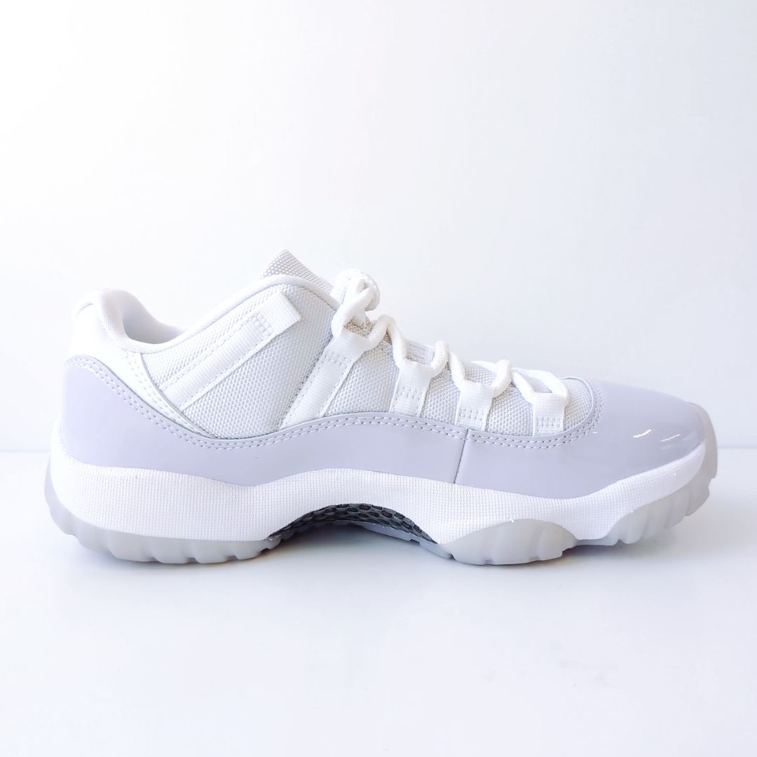 Nike WMNS Air Jordan 11 Low "Pure Violet" | 26.0cm | AH7860-101