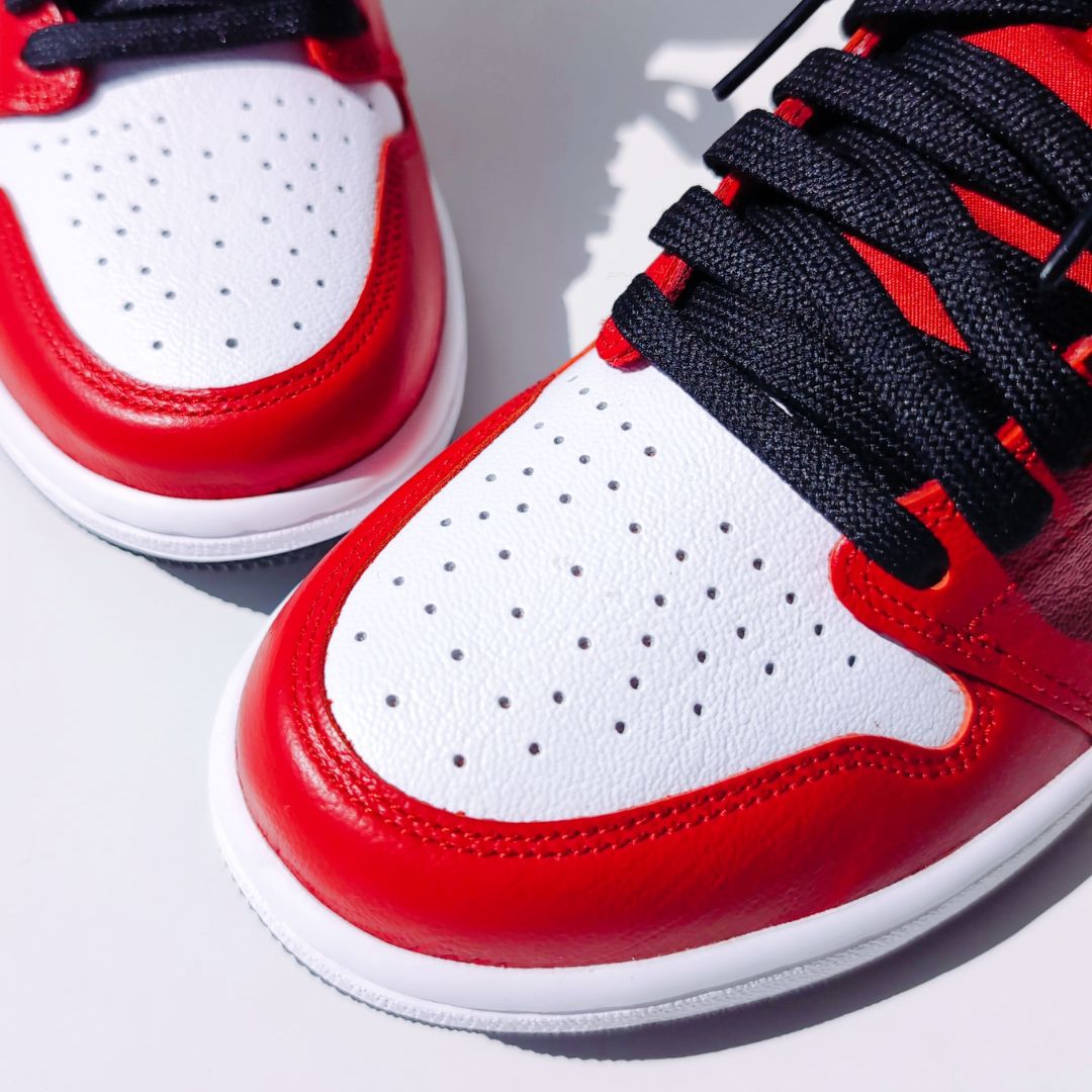 Nike Wmns Air Jordan 1 High OG "Satin Red" | 25.0cm | CD0461-601