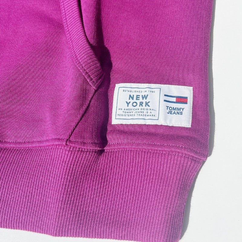 『Tommy Jeans シグネチャーカプセルロゴフーディー』ダークパープル フロントロゴパーカー Dark purple : XS
