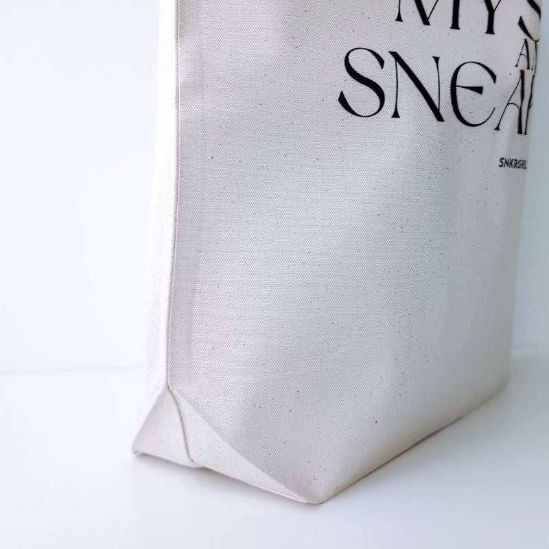 【SNKRGIRL Original】オリジナルロゴ トートバッグ 上品なロゴデザイン : Mサイズ (セール対象商品)