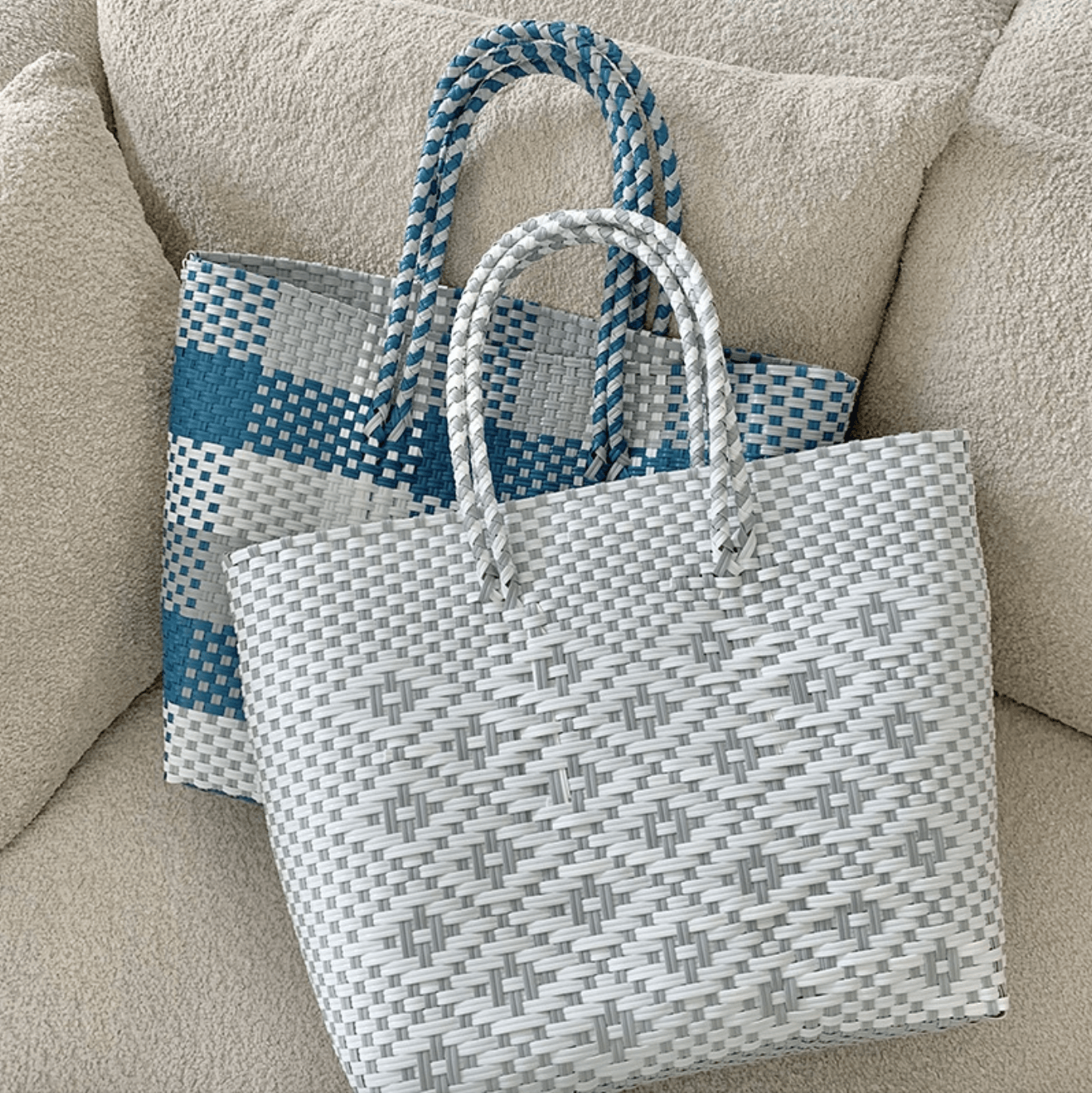 旅行やビーチに【人気かごバッグ】万能サイズ!韓国人気トート型 グレー (セール対象)