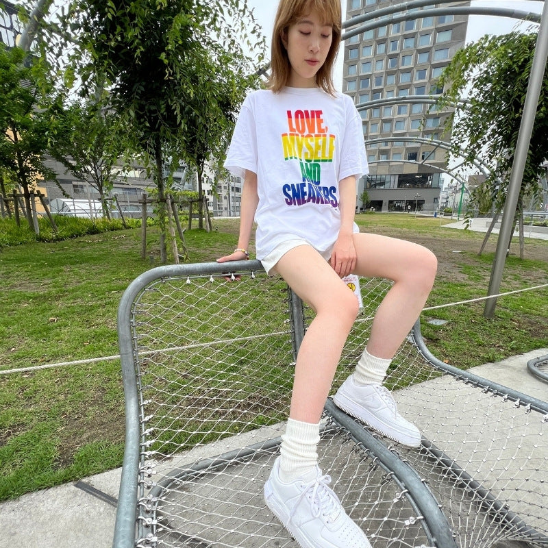 Pride T-Shirt "Love, Myself And Sneakers" Rainbow Tシャツ
