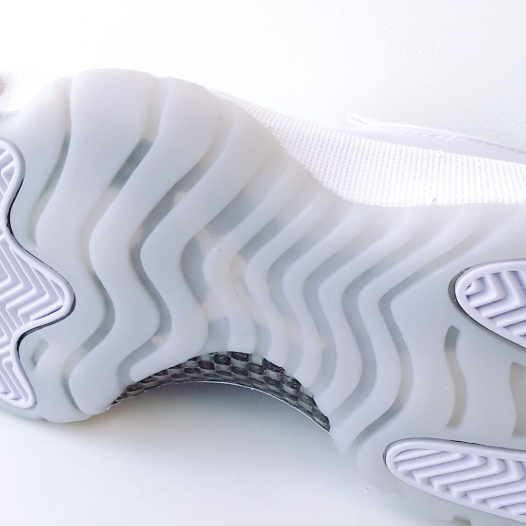 Nike WMNS Air Jordan 11 Low "Pure Violet" | 26.0cm | AH7860-101