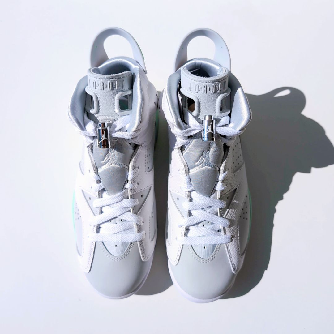 NIKE WMNS AIR JORDAN 6 