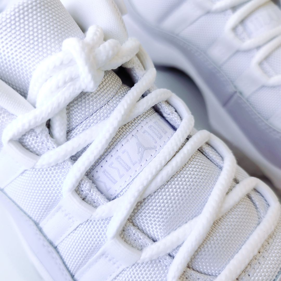 Nike WMNS Air Jordan 11 Low "Pure Violet" | 26.0cm | AH7860-101